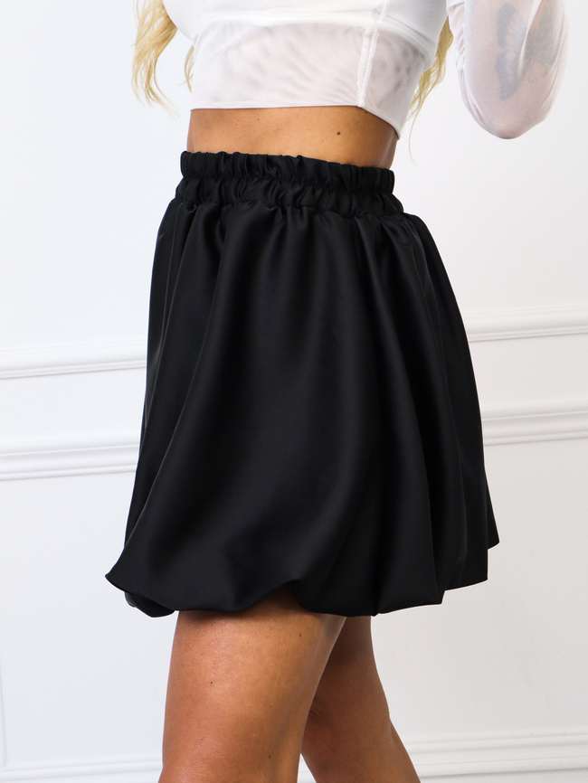 CZARNE SATYNOWE SPÓDNICO-SPODENKI O KROJU BOMBKI