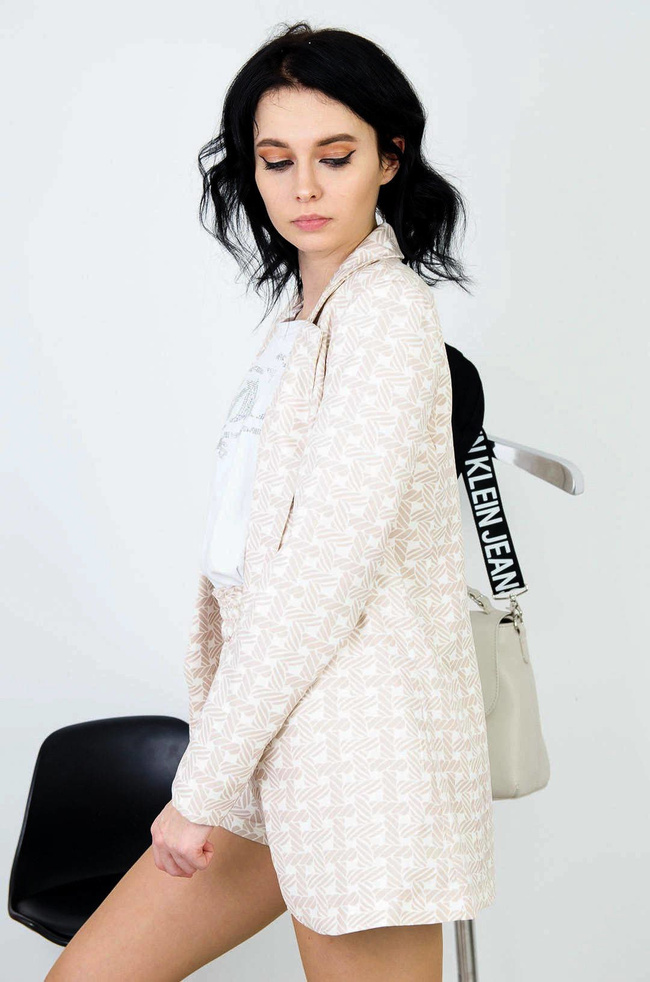 BEŻOWO-BIAŁY KOMPLET SZORTY + MARYNARKA (S-XL)