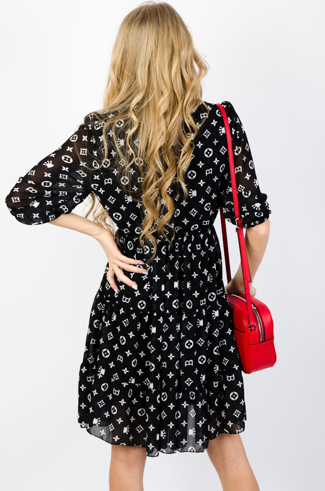 CZARNA WARSTWOWA SUKIENKA WE WZORY