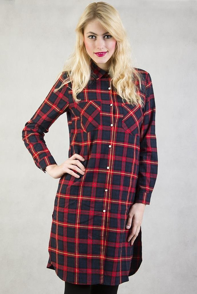 Koszula w czerwoną kratę