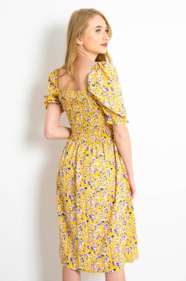 ŻÓŁTA SUKIENKA Z BUFKAMI W DROBNE FIOLETOWE KWIATY