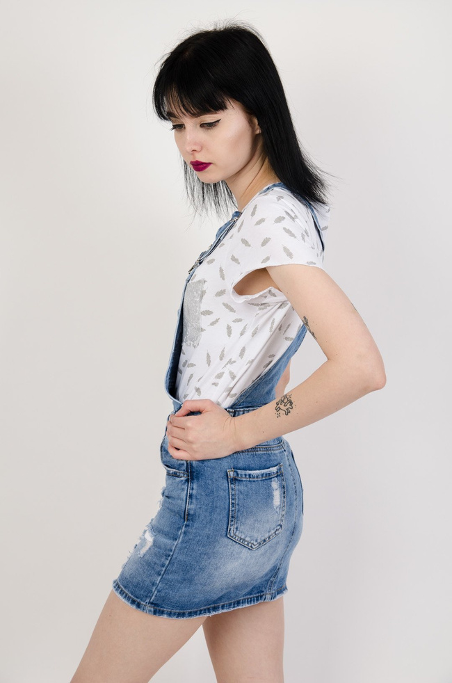 Jeansowa spódnica ogrodniczka