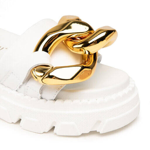 KLAPKI NA PLATFORMIE CARINII CAA0402