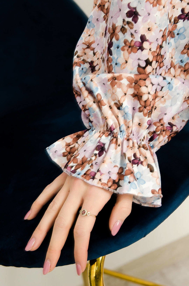 KWIECISTA SUKIENKA Z FALBANAMI ORAZ GUMKĄ W PASIE