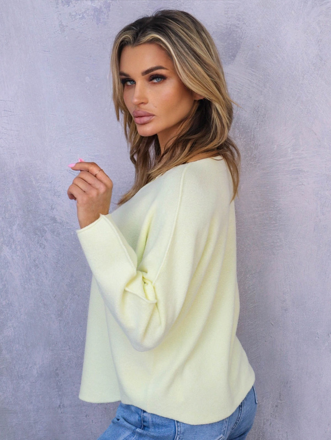 SWETER OVERSIZE Z DEKOLTEM W SEREK- ŻÓŁTY