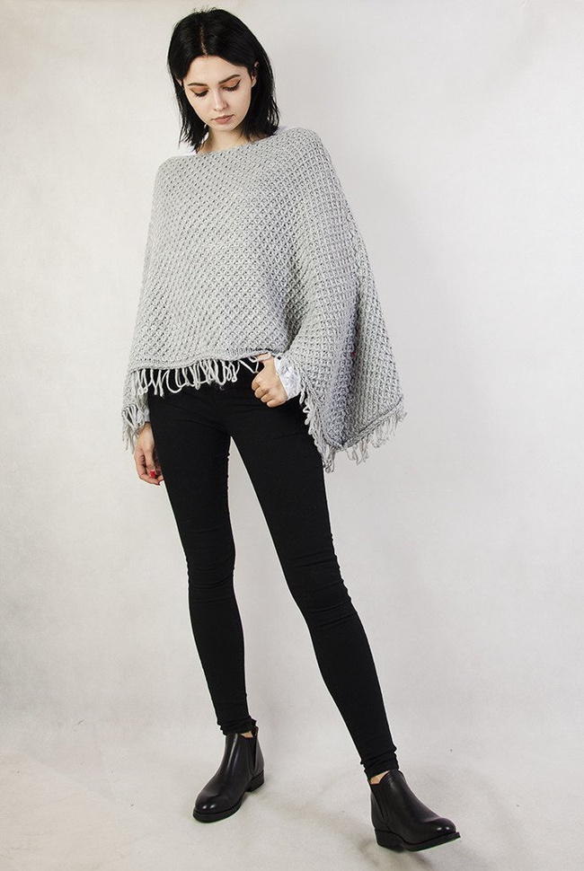 Szare sweterkowe ponczo