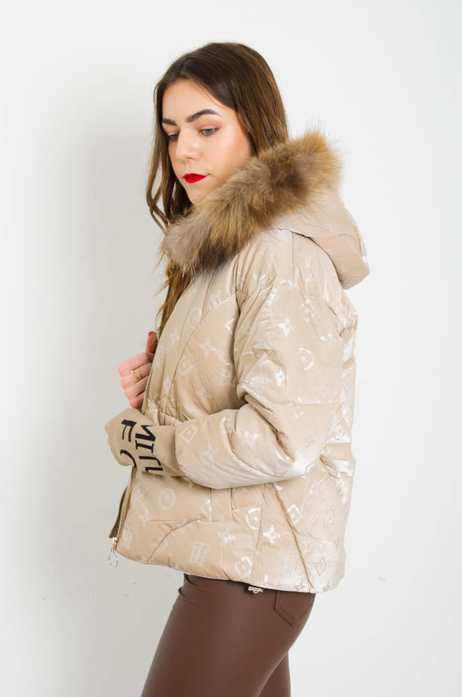 BEŻOWA PUCHOWA KURTKA WE WZORY LOUIS POŁYSKUJĄCA 
