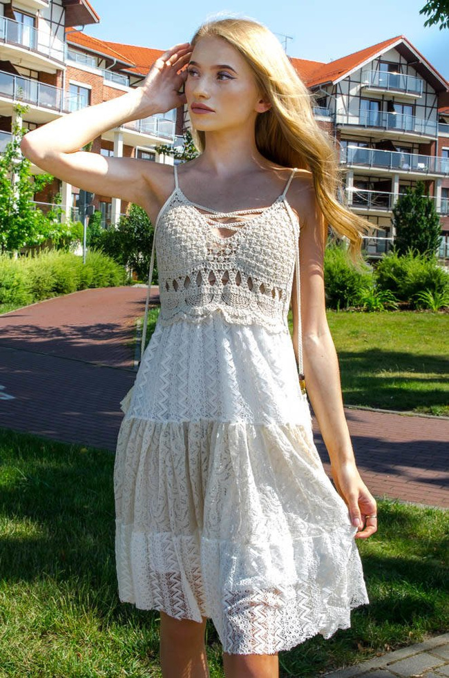 KORONKOWA SUKIENKA W STYLU BOHO