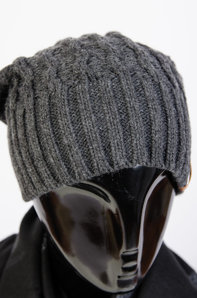 SZARA ZIMOWA CZAPKA SMERFETKA 