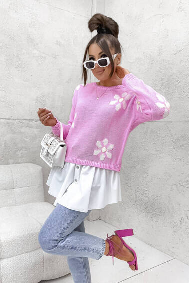 SWETER W KWIATY Z KOSZULOWYM WYKOŃCZENIEM- RÓŻOWY