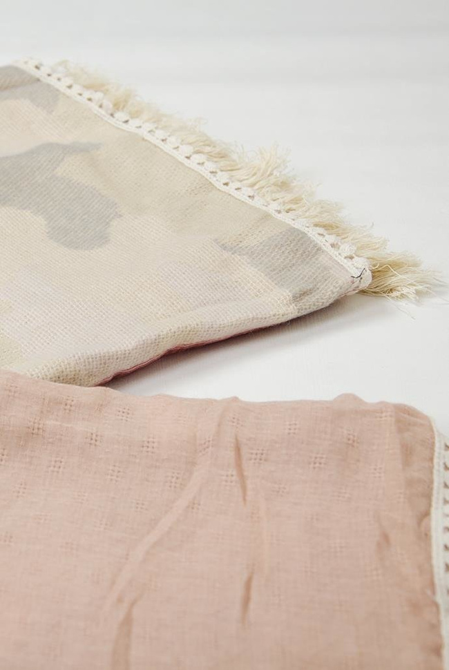 Szal jasnoróżowy/moro z gwiazdą