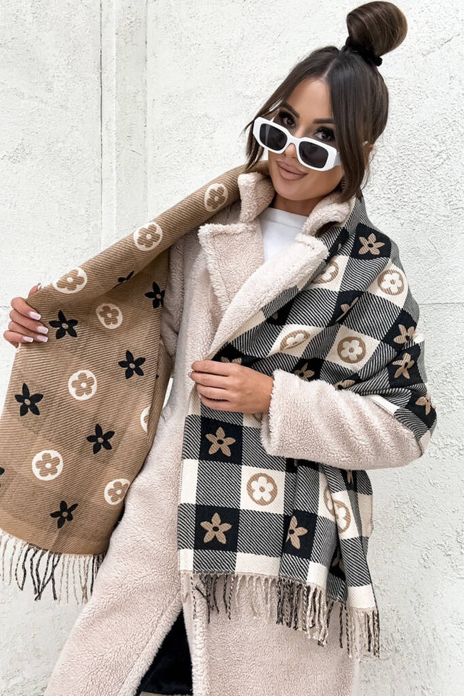 SZAL W KRATE Z MOTYWEM KWIATA Z FRĘDZLAMI- BEŻOWY