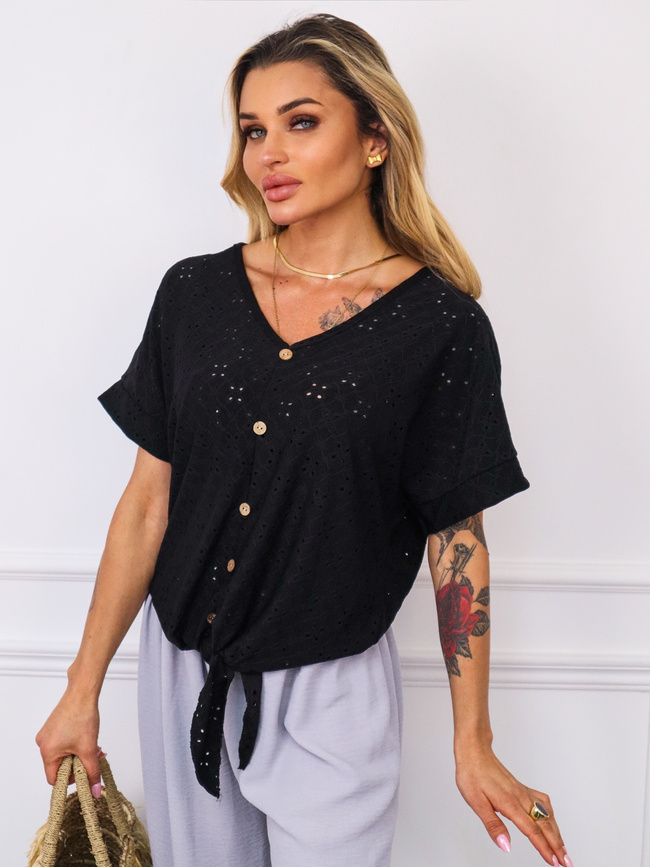 BLUZKA AŻUROWA Z GUZIKAMI I WIĄZANIEM NA DOLE- CZARNY