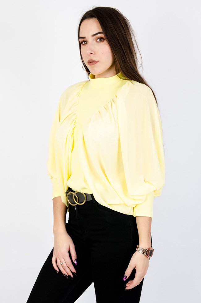Żółta bluzka typu nietoperz