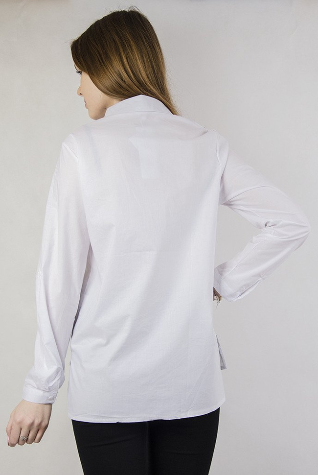 Biała koszula z haftami