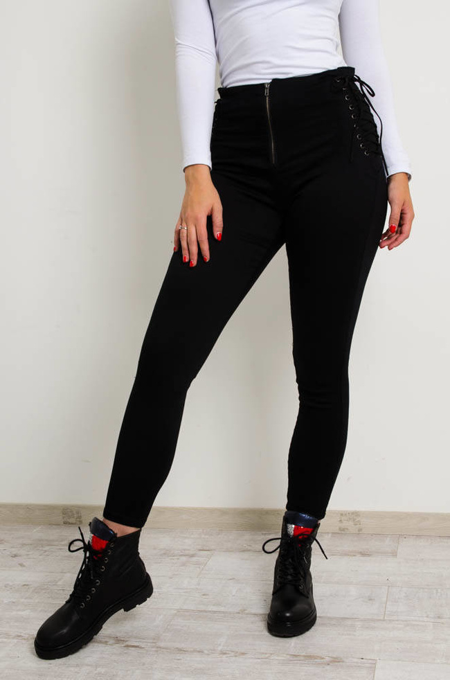 CZARNE WYSZCZUPLAJĄCE SPODNIE Z WIĄZANIAMI PO BOKACH-WYSOKI STAN