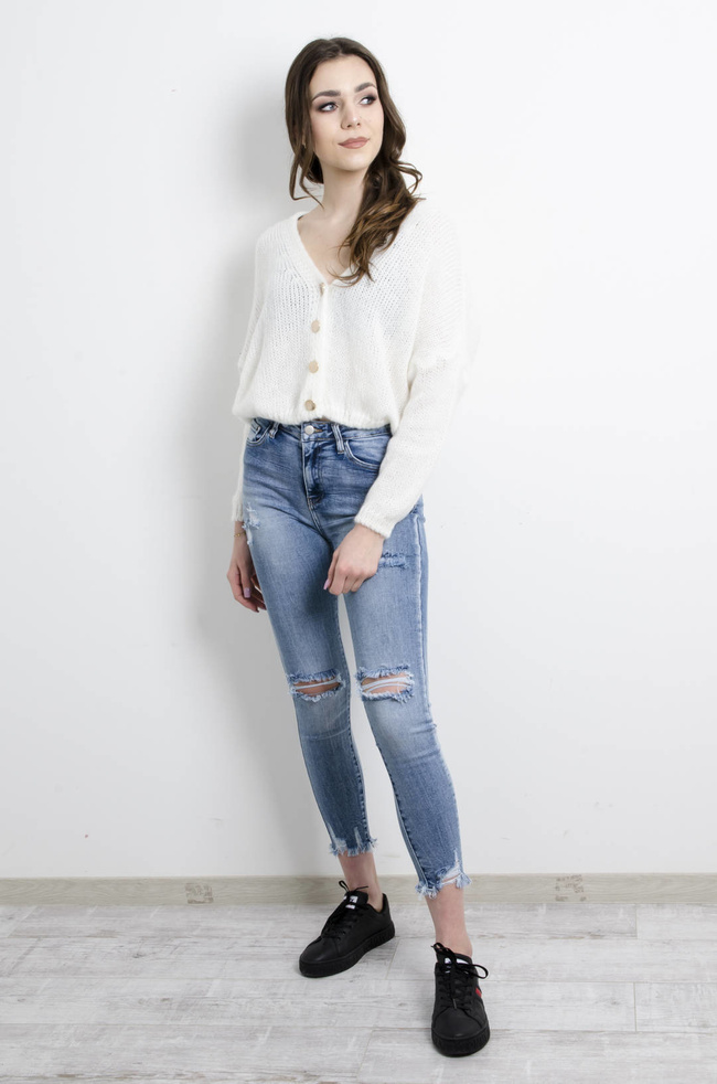 SWETER KARDIGAN ZAPINANY NA GUZIKI- BIAŁY