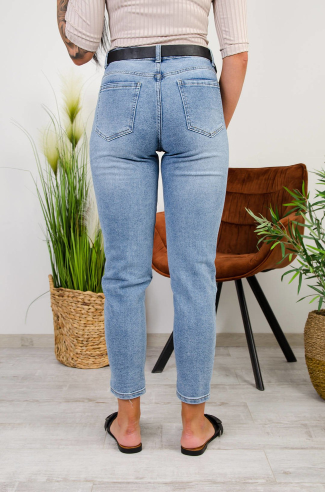 JASNE SPODNIE JEANSOWE MOM FIT Z WYSOKIM STANEM + PASEK