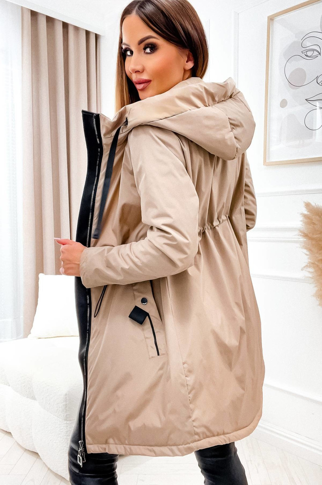 ASYMETRYCZNA KURTKA PARKA Z KAPTUREM I OZDOBNYMI ELEMENTAMI - BEŻOWA