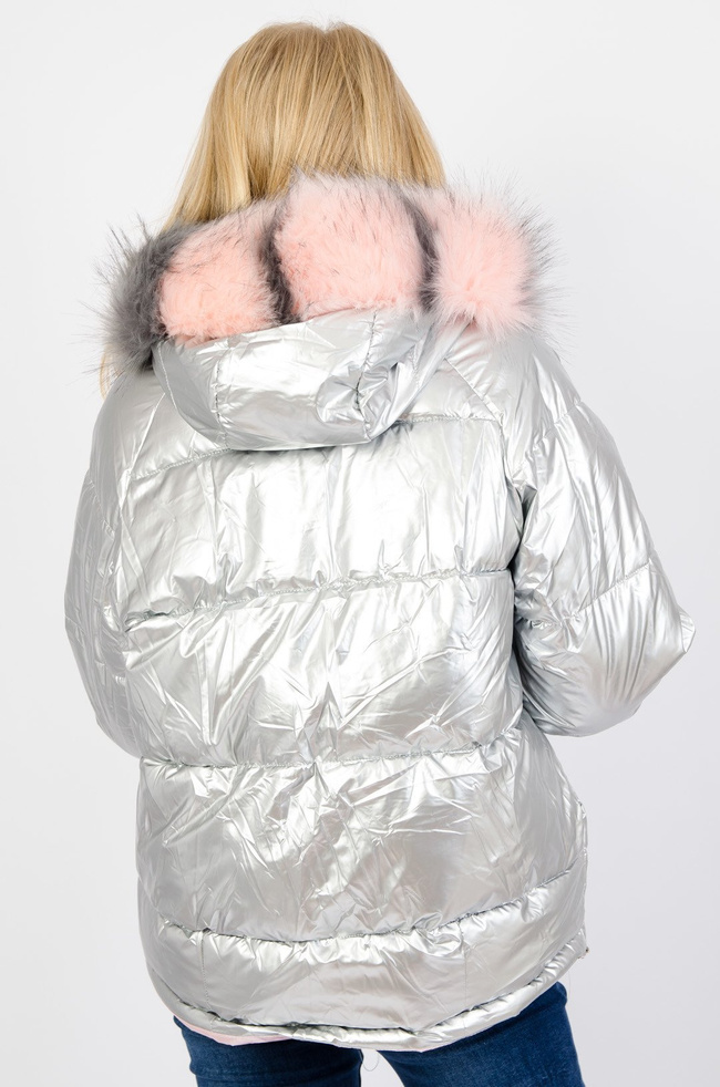 Srebrna metaliczna bomberka z dwukolorowym futerkiem