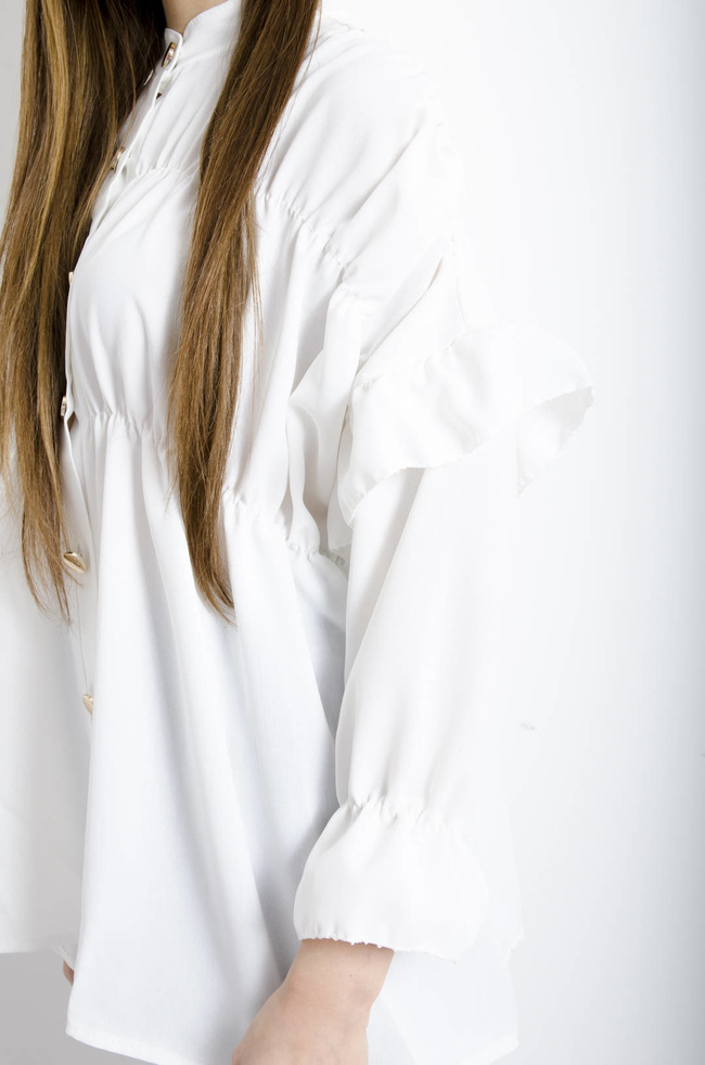 KOSZULA BIAŁA Z FALBANAMI