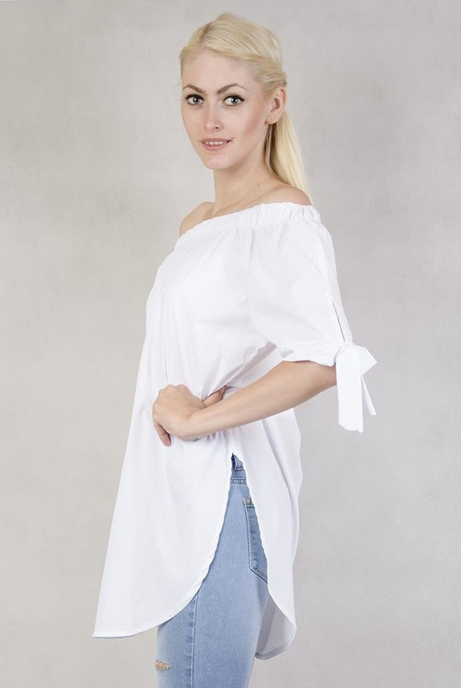 Bluzka biała z rękawem 3/4 i hiszpańskim dekoltem