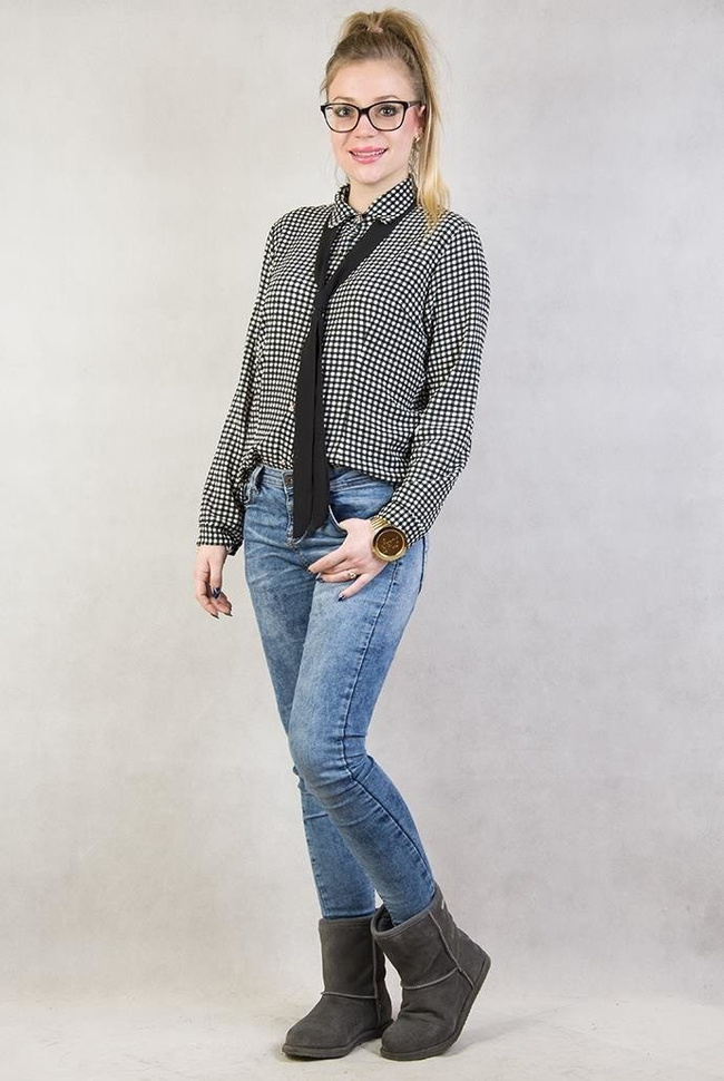 Koszula w czarno-białą kratę