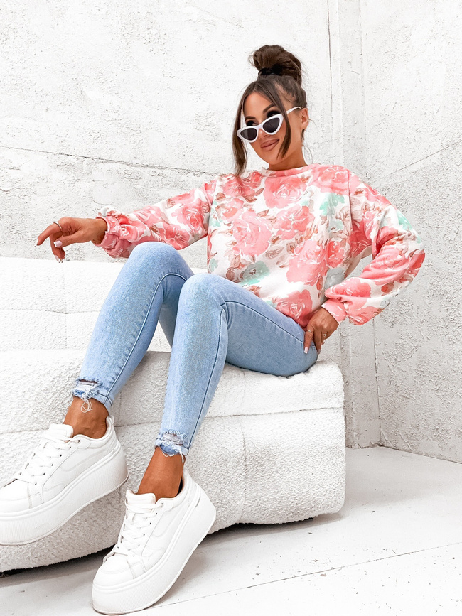 BLUZA W KWIATOWY WZÓR- BRZOSKWINIOWA