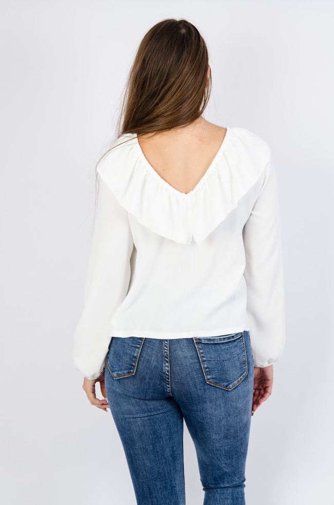 Biała bluzka z żabotem na długi rękaw