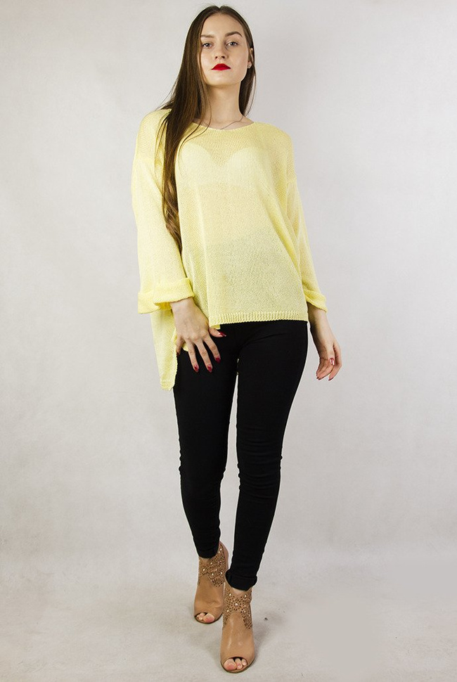 Żółty sweter z dekoltem w serek