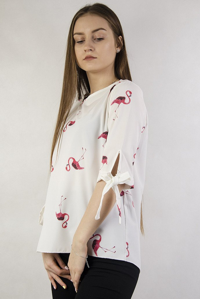 Zwiewna biała bluzka w flamingi