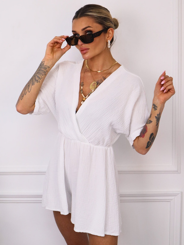 KOMBINEZON MUŚLINOWY Z KOPERTOWYM DEKOLTEM- BIAŁY