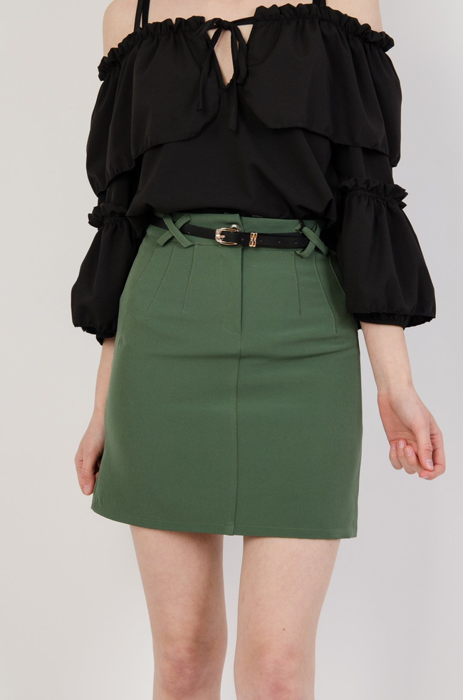 Zielona materiałowa spódnica z paskiem