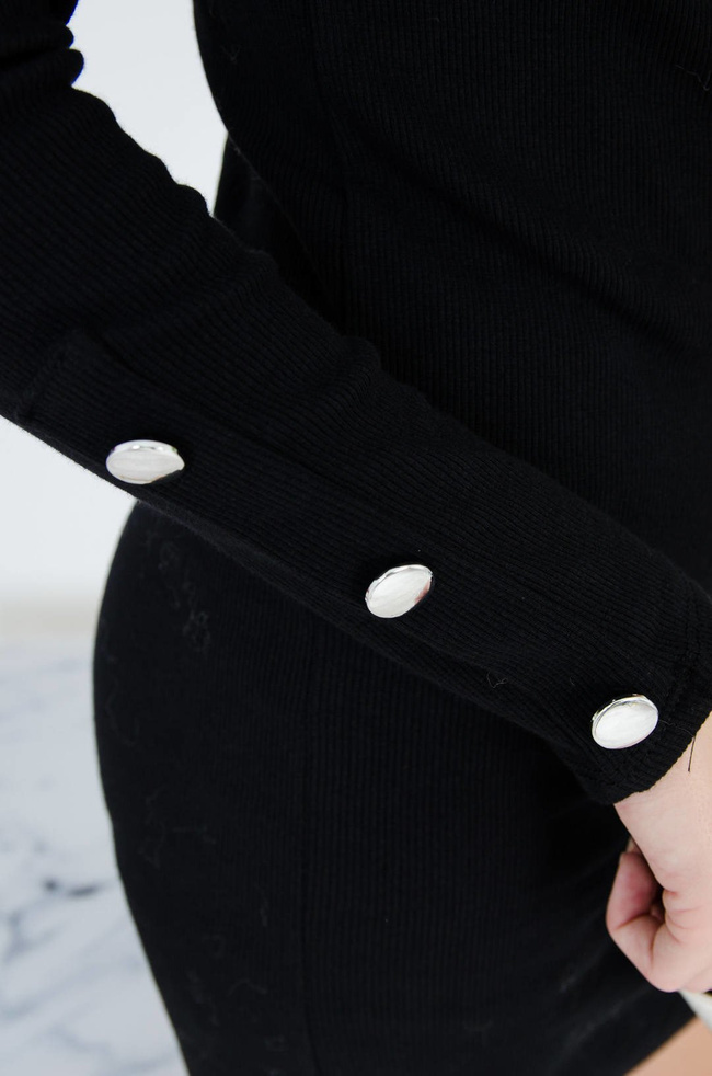 CZARNA BAWEŁNIANA PRĄŻKOWANA SUKIENKA Z PÓŁGOLFEM