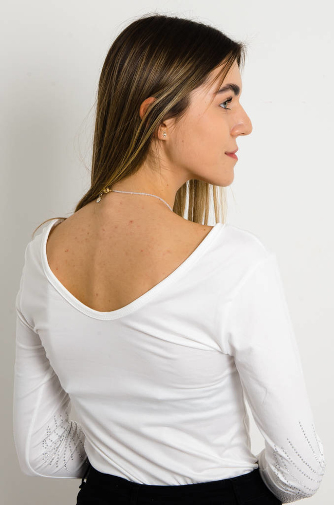 BLUZKA Z OZDOBNYMI CYRKONIAMI NA RĘKAWACH- BIAŁA