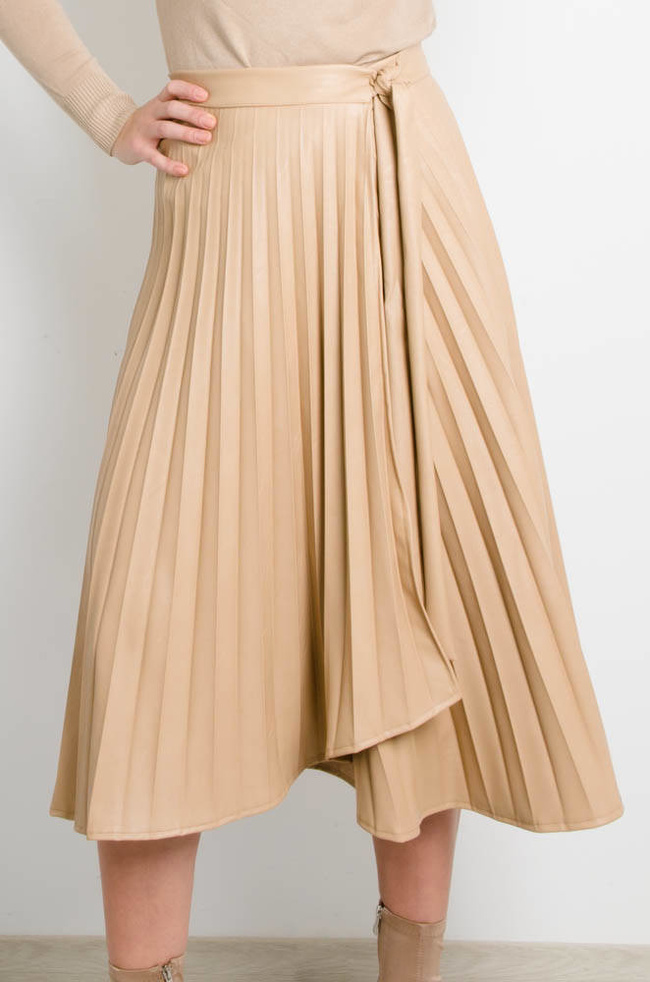 BEŻOWA PLISOWANA SPÓDNICA Z EKO SKÓRY -REGULOWANA
