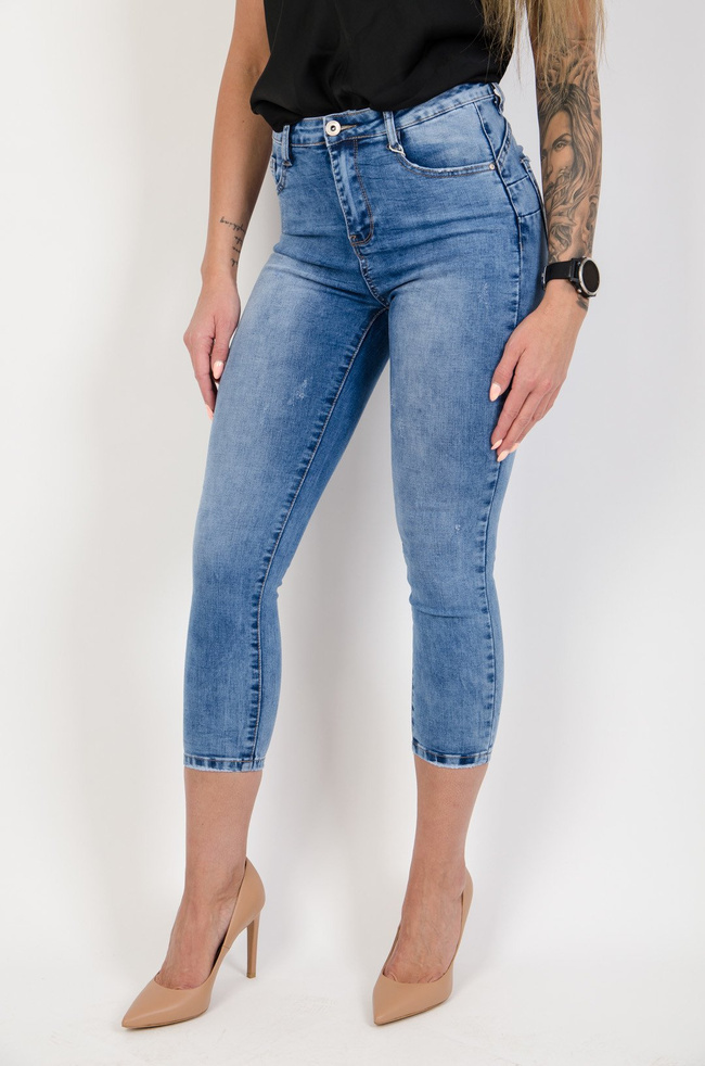 Jasne spodnie jeansowe  7/8, typu push up