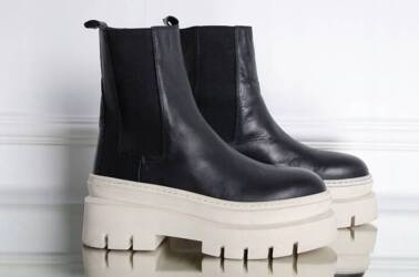 BOTKI NA PLATFORMIE BVB3701