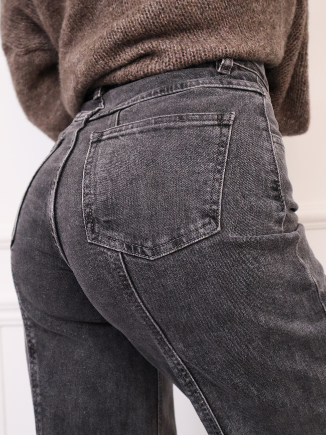 SPODNIE JEANSOWE Z PRZESZYCIAMI I KIESZENIAMI Z PRZODU- CIEMNOSZARE