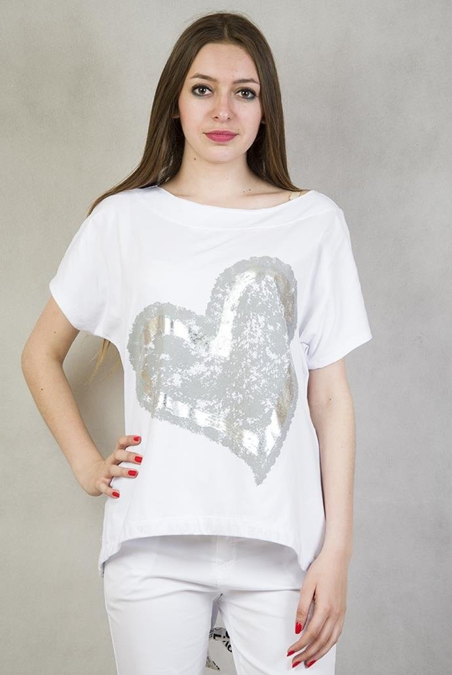 Biała bluzka z sercem