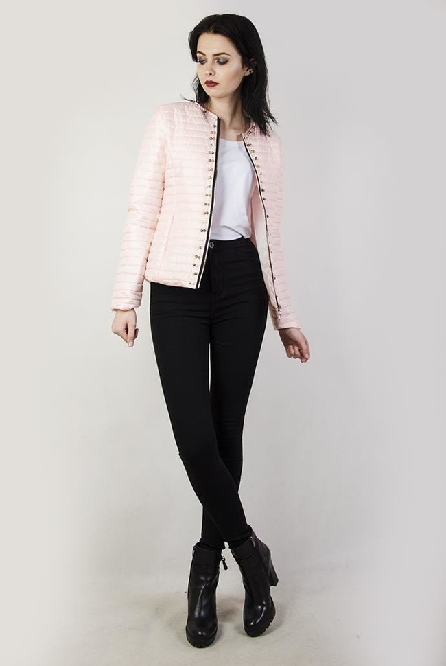 Pikowana jasnoróżowa kurtka z koralikami