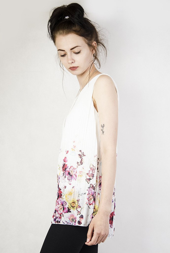 Biała, plisowana bluzka 