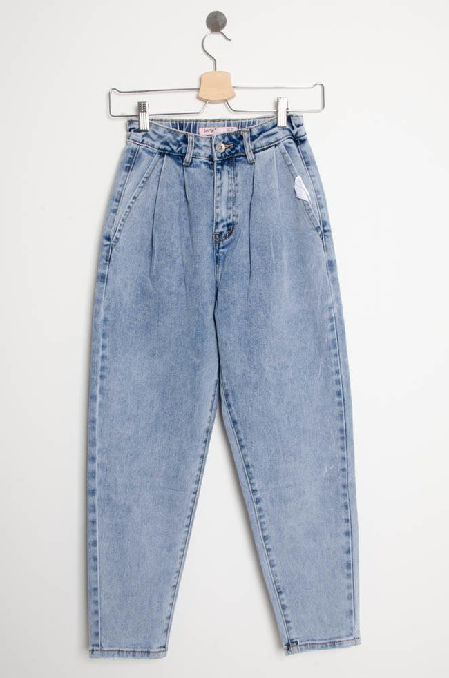 JASNE JEANSY MOM FIT Z GUMĄ W PASIE-WYSOKI STAN