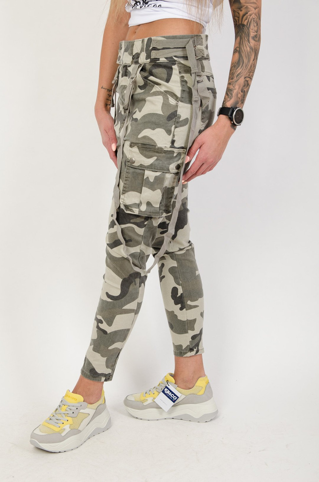 Spodnie moro typu jogger