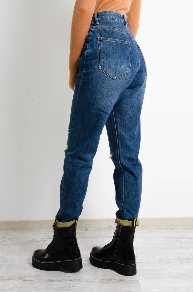CIEMNE JEANSY MOM FIT Z ZÓŁTYMI PRZETARCIAMI