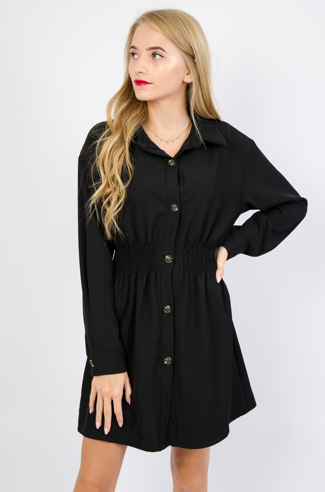 Czarna sukienka zapinana na guziki z gumą w pasie