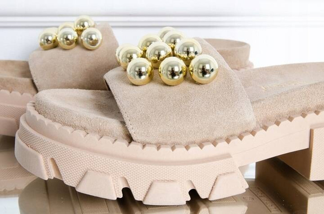 KLAPKI NA PLATFORMIE CARINII CAA2130