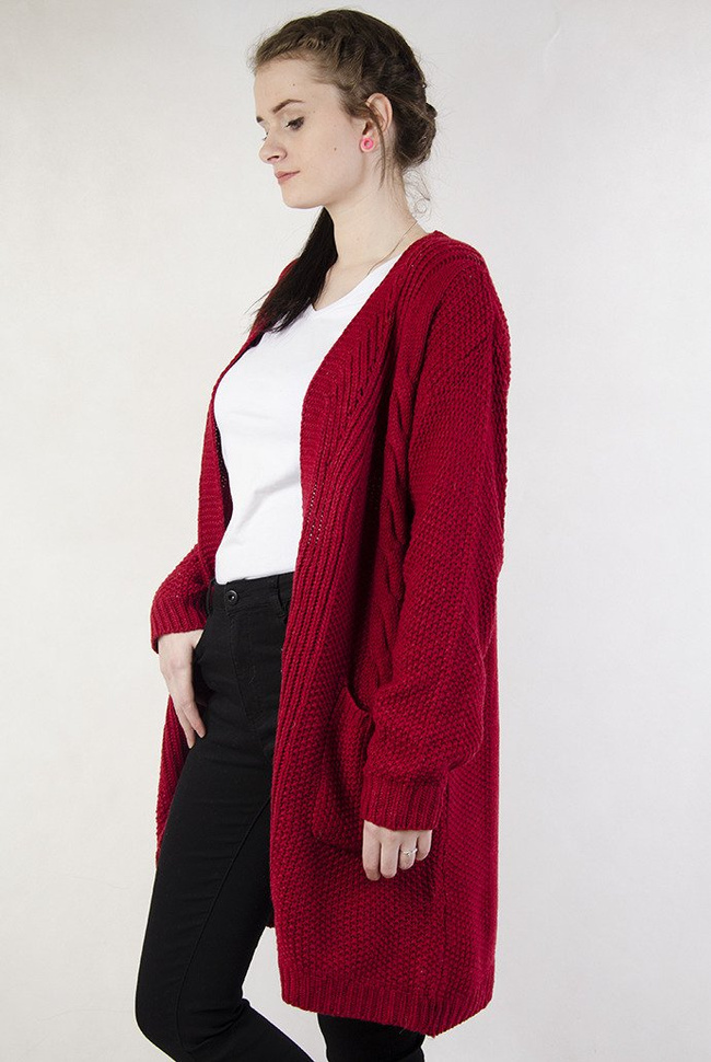 Długi czerwony sweter z kieszeniami