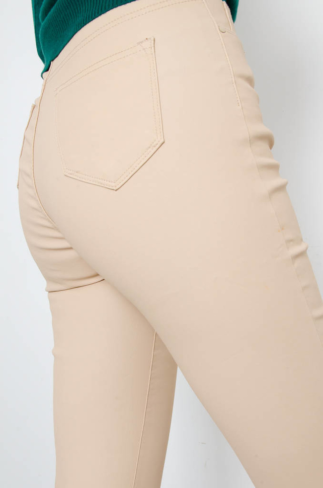 SPODNIE WOSKOWANE Z WYSOKIM STANEM I GUZIKAMI- BEŻOWE