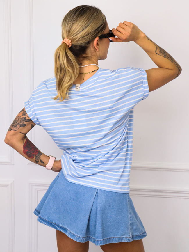 T-SHIRT W PASKI Z OZDOBNYMI GUZIKAMI- NIEBIESKI